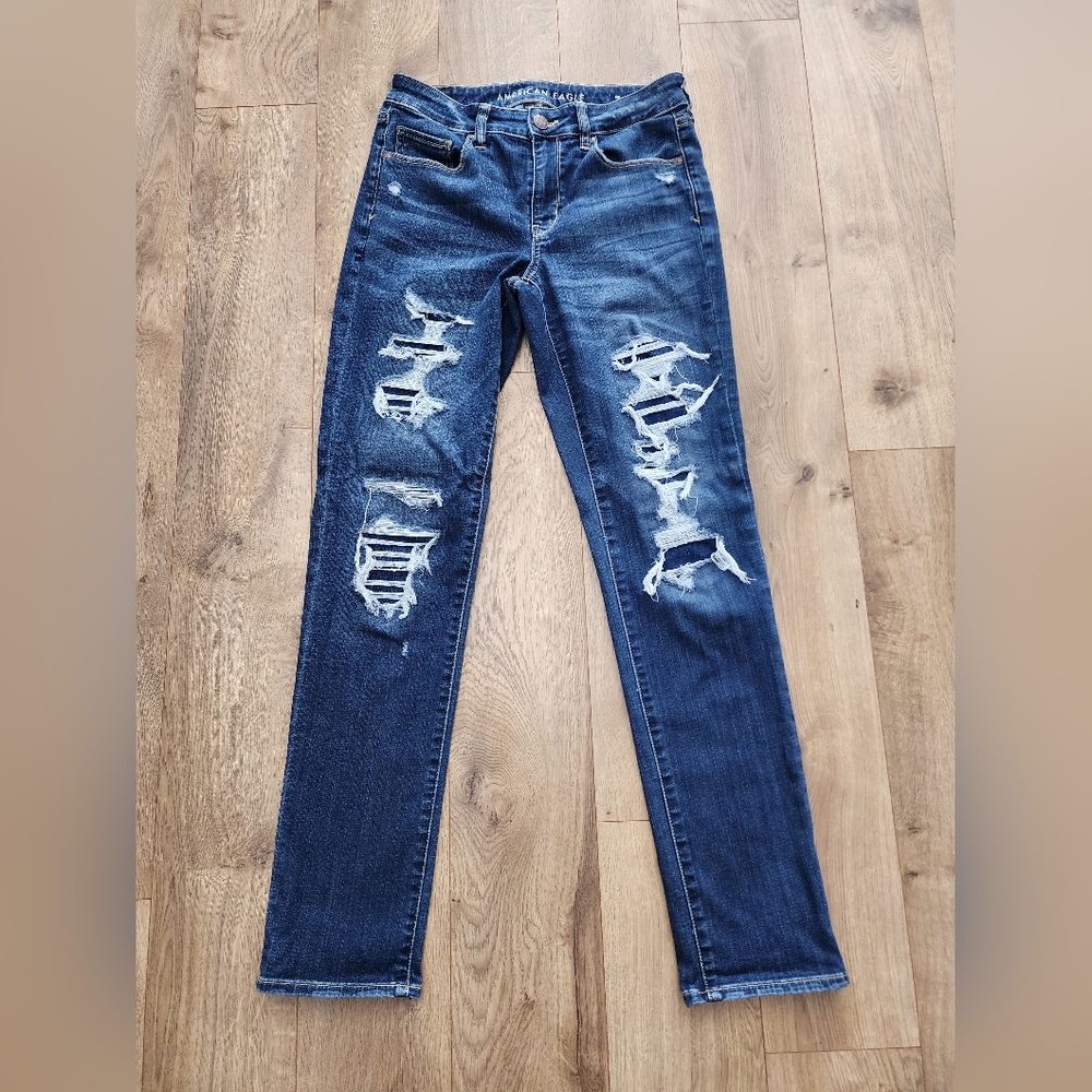 American Eagle Next Level Stretch Skinny Distressed 10 L